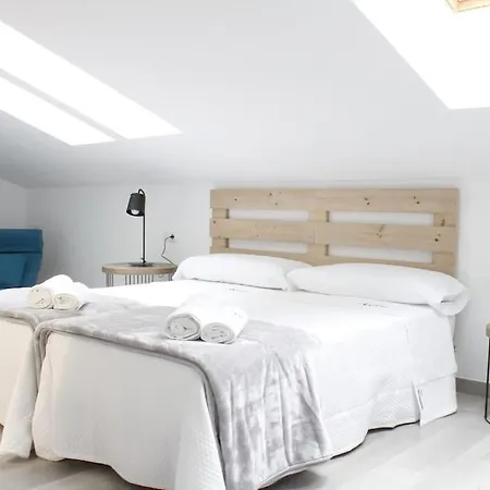 Vut Centro Con Garaje טרואל